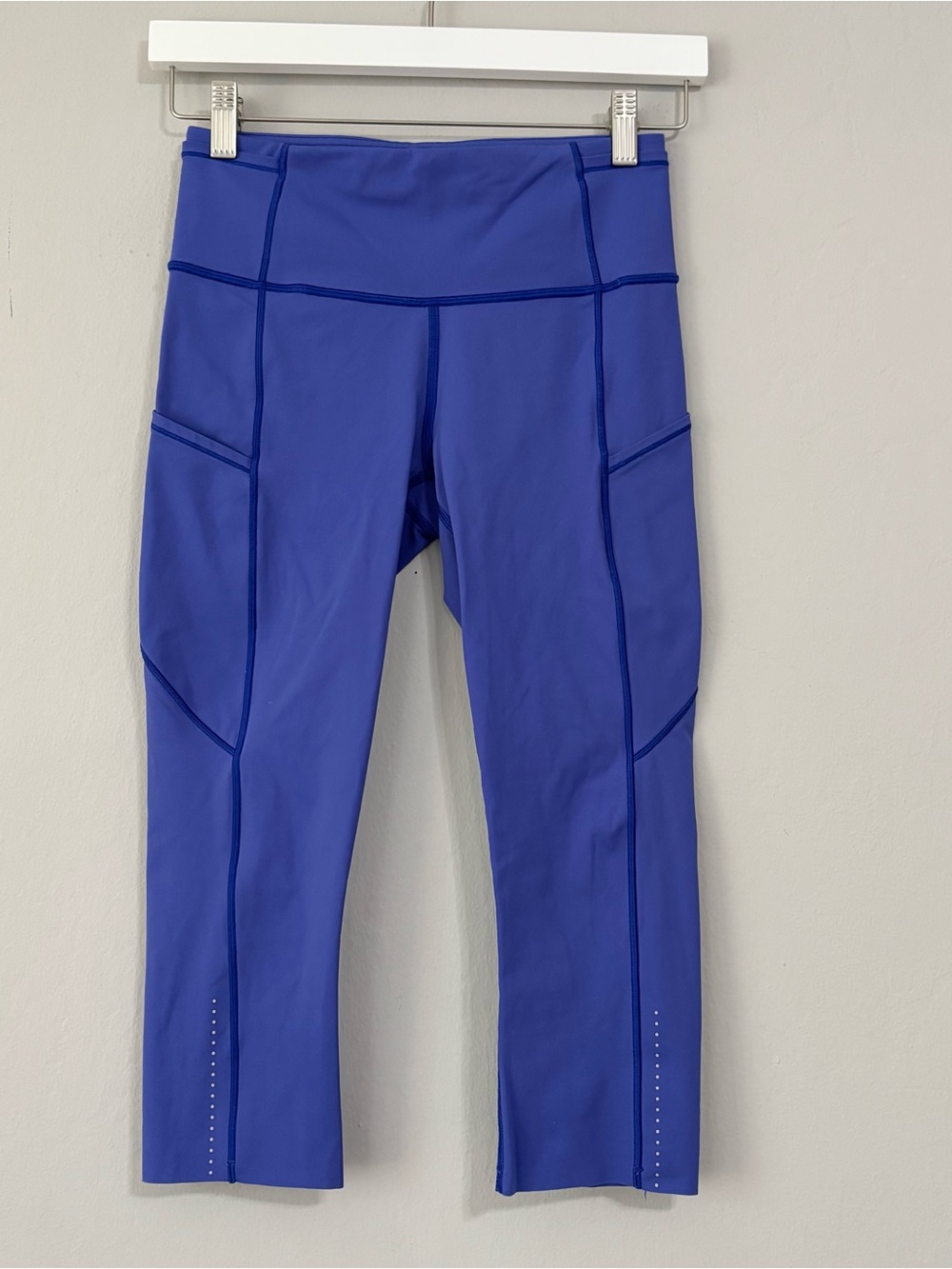 Lululemon Blue Crop Athletic Leggings